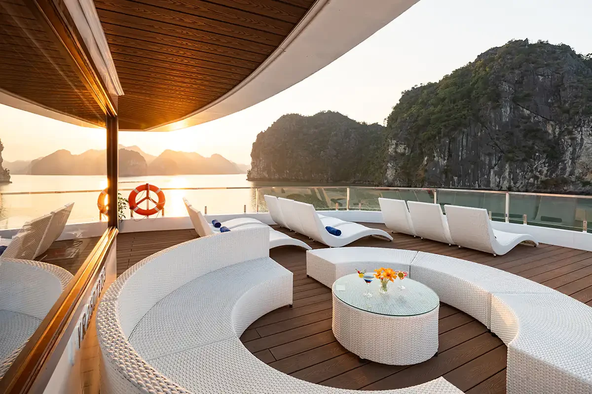 JadeSails Luxury Day Cruise