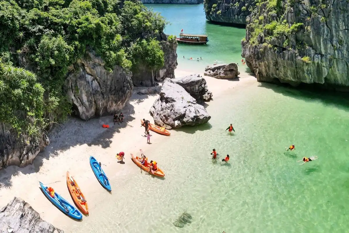 Lan Ha Bay